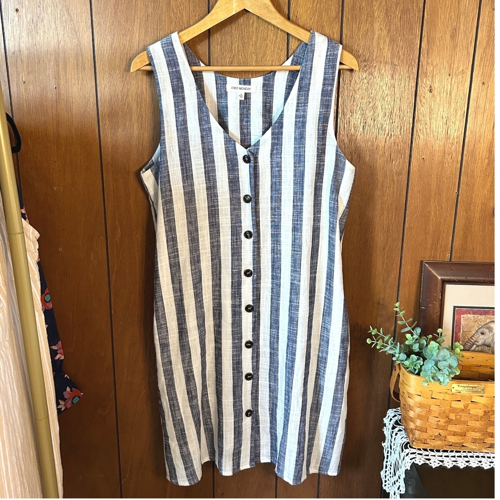 First Monday Striped Sleeveless Button Front‎ Mini Dress - Medium